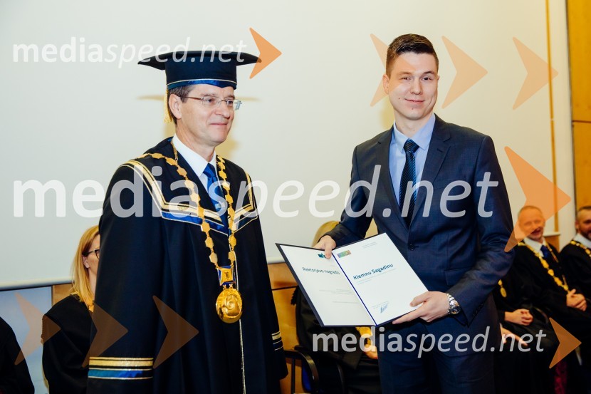 prof. dr. Zdravko Kačič, rektor Univerze v Mariboru;  Klemen Sagadin, Fakulteta za elektrotehniko, računalništvo in informatiko, Univerza v MariboruOb Rektorjevem dnevu podelili priznanja in nagrade Univerze v Mariboru