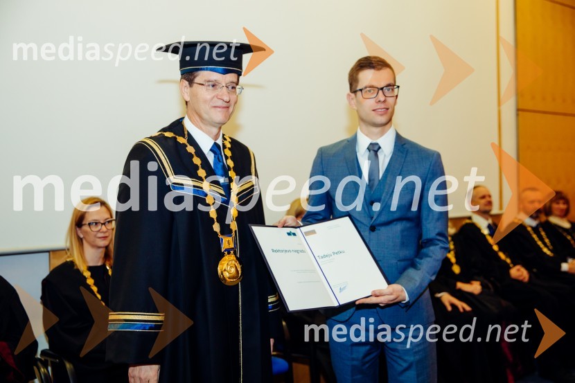 prof. dr. Zdravko Kačič, rektor Univerze v Mariboru;  Tadej Petek, Medicinska fakulteta, Univerza v MariboruOb Rektorjevem dnevu podelili priznanja in nagrade Univerze v Mariboru