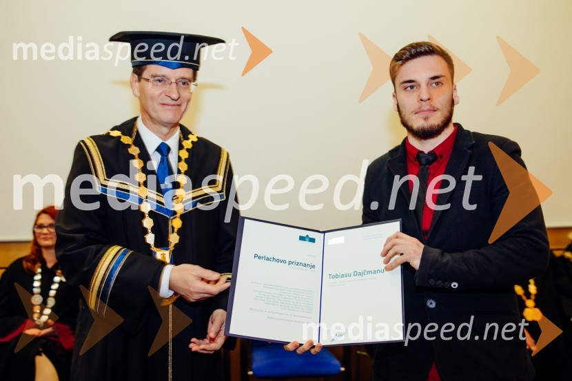 prof. dr. Zdravko Kačič, rektor Univerze v Mariboru;  Tobias Dajčman, Oddelek za likovno umetnost Pedagoške fakultete, Univerza v MariboruOb Rektorjevem dnevu podelili priznanja in nagrade Univerze v Mariboru