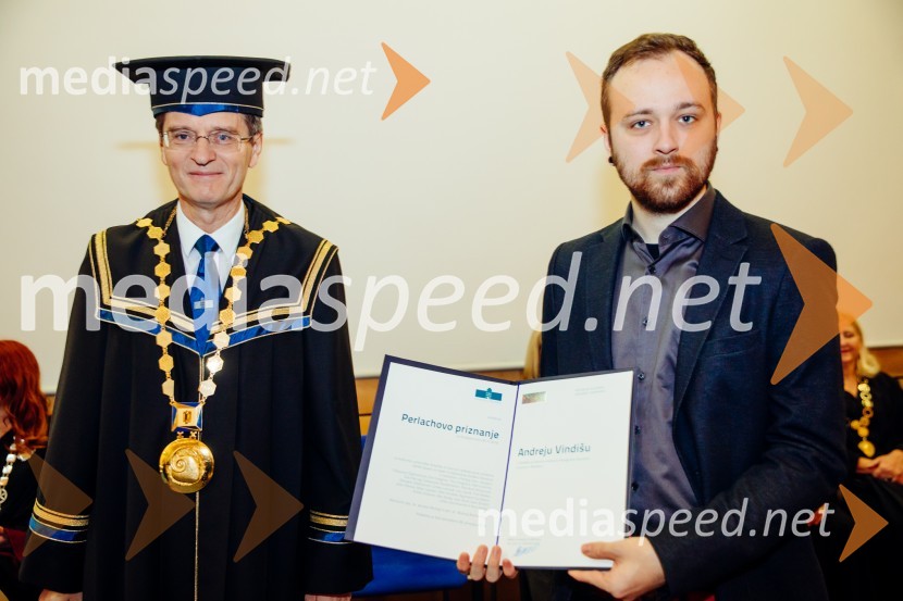 prof. dr. Zdravko Kačič, rektor Univerze v Mariboru;  Andrej Vindiš, Oddelek za likovno umetnost Pedagoške fakultete, Univerza v MariboruOb Rektorjevem dnevu podelili priznanja in nagrade Univerze v Mariboru
