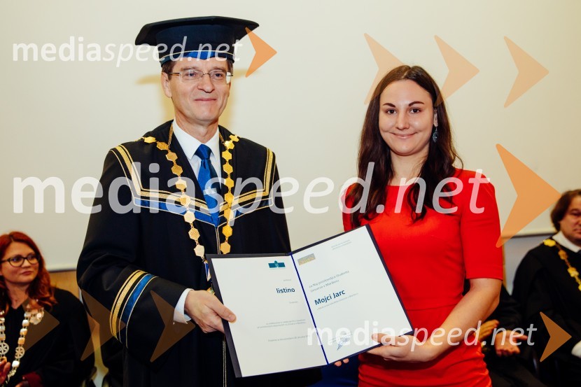 prof. dr. Zdravko Kačič, rektor Univerze v Mariboru;  Mojca Jarc, Medicinska fakulteta, Univerza v MariboruOb Rektorjevem dnevu podelili priznanja in nagrade Univerze v Mariboru