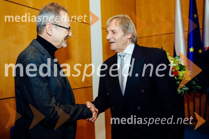  ... ; prof. dr. Dušan Radonjič, Ekonomsko - poslovna fakulteta v Mariboru, Univerza v MariboruOb Rektorjevem dnevu podelili priznanja in nagrade Univerze v Mariboru