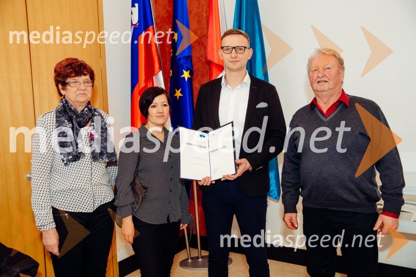  ... ;  ... ;  Boštjan Krošelj, Fakulteta za energetiko, Univerza v Mariboru;  ... Ob Rektorjevem dnevu podelili priznanja in nagrade Univerze v Mariboru