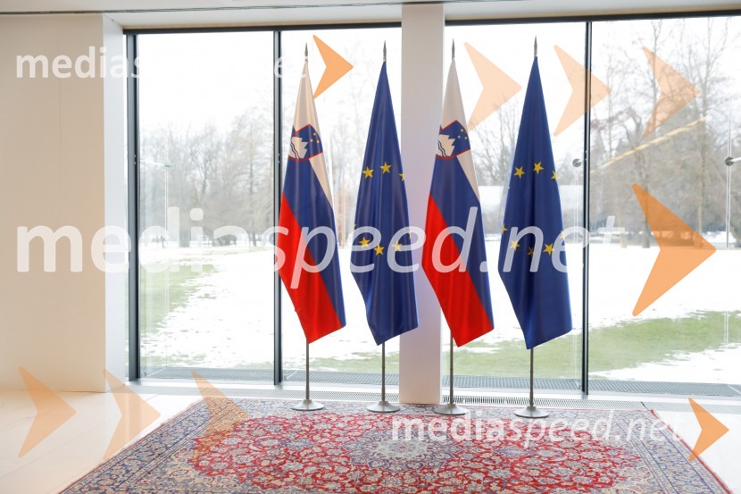 Pahor in Šarec priredila diplomatski zbor ob začetku letaPahor in Šarec gostila diplomatski zbor