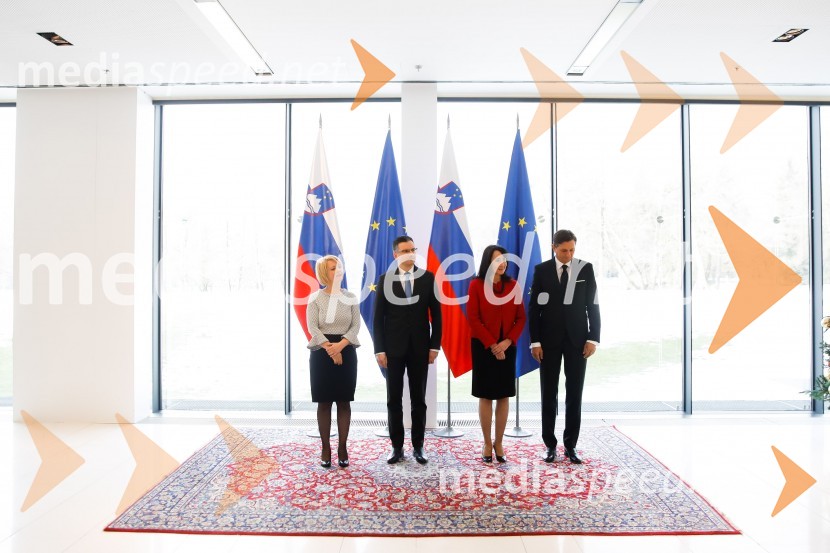  Barbara Iskra Šarec;  Marjan  Šarec, predsednik Vlade Republike Slovenije;  Tanja Pečar, odvetnica;  Borut Pahor, predsednik Republike SlovenijePahor in Šarec gostila diplomatski zbor