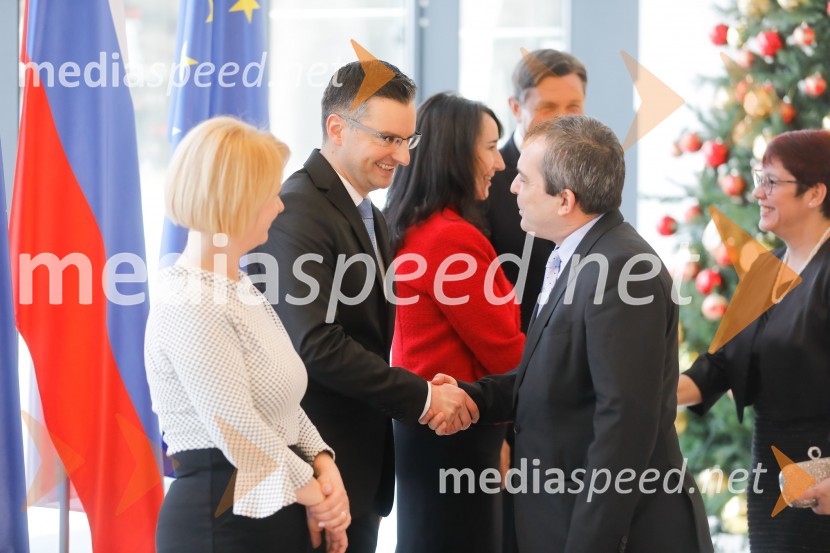  Barbara Iskra Šarec;  Marjan  Šarec, predsednik Vlade Republike Slovenije;  ... Pahor in Šarec gostila diplomatski zbor