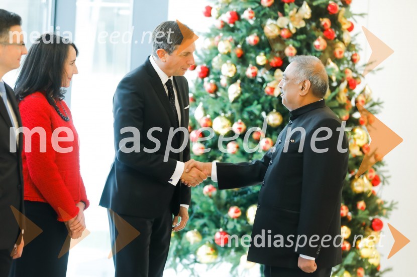  Tanja Pečar, odvetnica;  Borut Pahor, predsednik Republike Slovenije;  ... Pahor in Šarec gostila diplomatski zbor