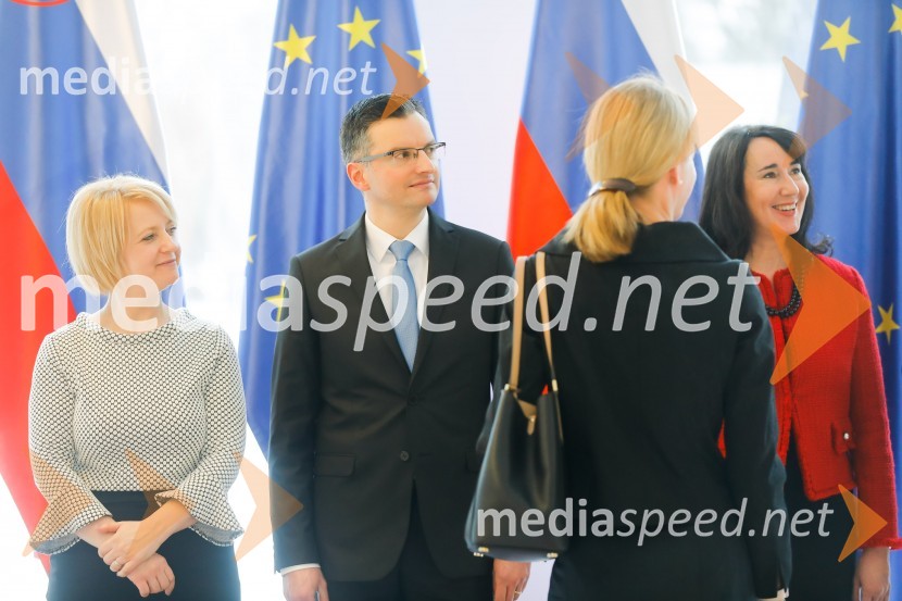  Barbara Iskra Šarec;  Marjan  Šarec, predsednik Vlade Republike Slovenije;  Tanja Pečar, odvetnicaPahor in Šarec gostila diplomatski zbor