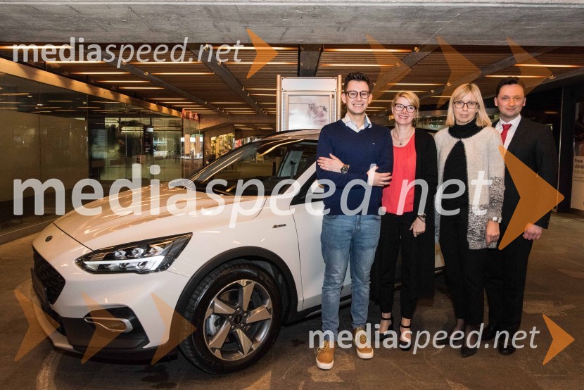  ... ;  ... ;  Tina Kambič, produktna specialistka, Summit Motors Ljubljana;  David Jurič, generalni direktor Summit motors LjubljanaFord Focus Active, slovenska predstavitev