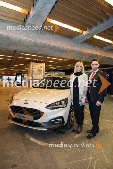  Tina Kambič, produktna specialistka, Summit Motors Ljubljana;  David Jurič, generalni direktor Summit motors LjubljanaFord Focus Active, slovenska predstavitev