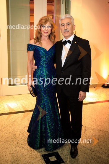  Darja Kuhar Kotnik, soustanoviteljica in podpredsednica Društva za zdravje naroda;  Rajko Kotnik, državni pravobranilec, bivši predsednik Lions Ljubljana Rožnik30. veliki rotarijski ples