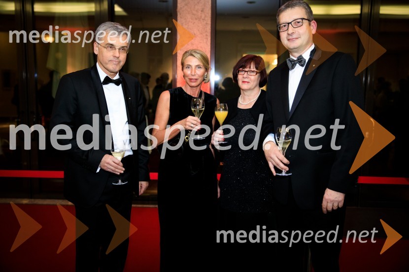 mag. Črtomir Remec, direktor Stanovanjskega sklada RS in predsednik Inženirske zbornice Slovenije;  Lucija Remec;  Alenka Žnidarič; dr. Aleš Žnidarič, predsednik Rotary klub Ljubljana 2017/201830. veliki rotarijski ples