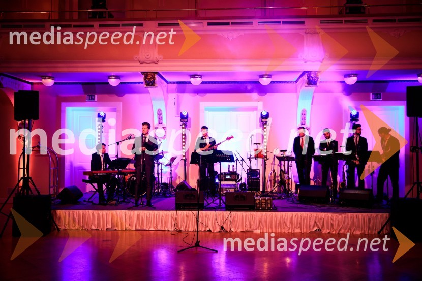  Boštjan Romih, televizijski in radijski voditelj30. veliki rotarijski ples