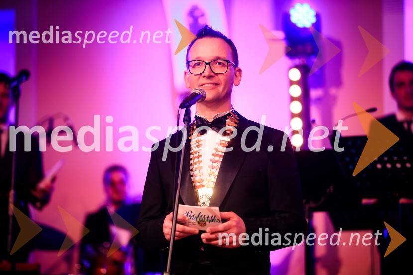  Edvard Škodič, predsednik Rotary klub Ljubljana 2018/201930. veliki rotarijski ples