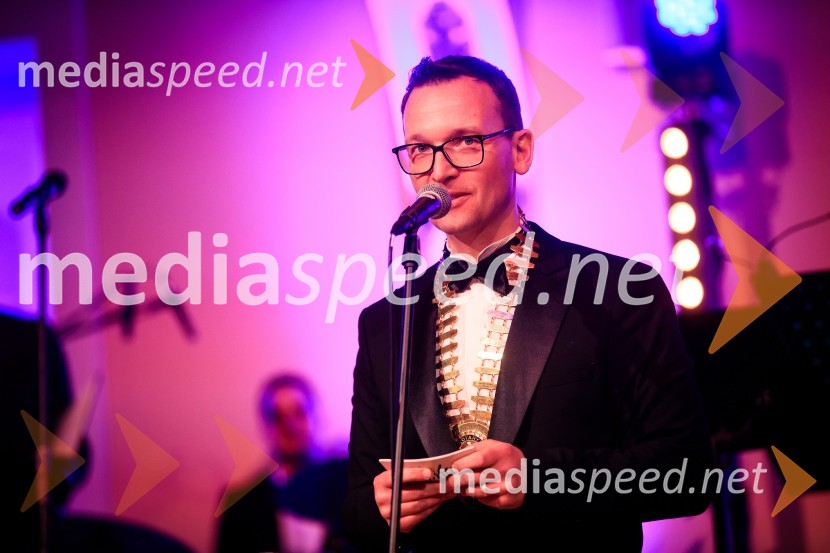  Edvard Škodič, predsednik Rotary klub Ljubljana 2018/201930. veliki rotarijski ples