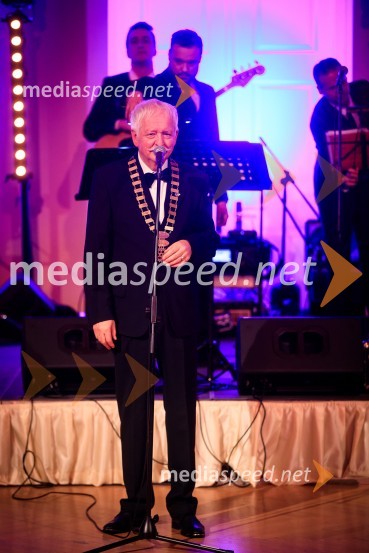  Janez Lipec,  guverner Rotary Slovenije in Makedonije30. veliki rotarijski ples