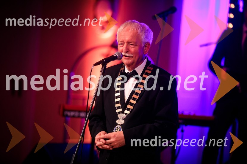  Janez Lipec,  guverner Rotary Slovenije in Makedonije30. veliki rotarijski ples