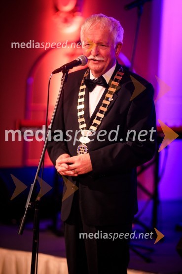  Janez Lipec,  guverner Rotary Slovenije in Makedonije30. veliki rotarijski ples