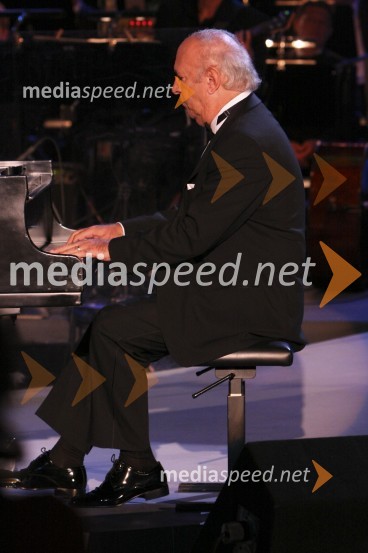 Omar Khairat, egiptovski pianist in skladateljGala koncert ob jubileju RTV Slovenija