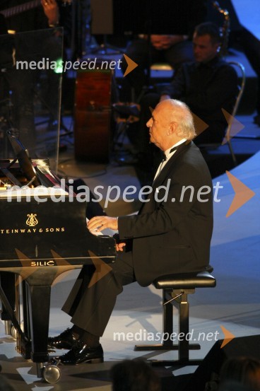 Omar Khairat, egiptovski pianist in skladateljGala koncert ob jubileju RTV Slovenija