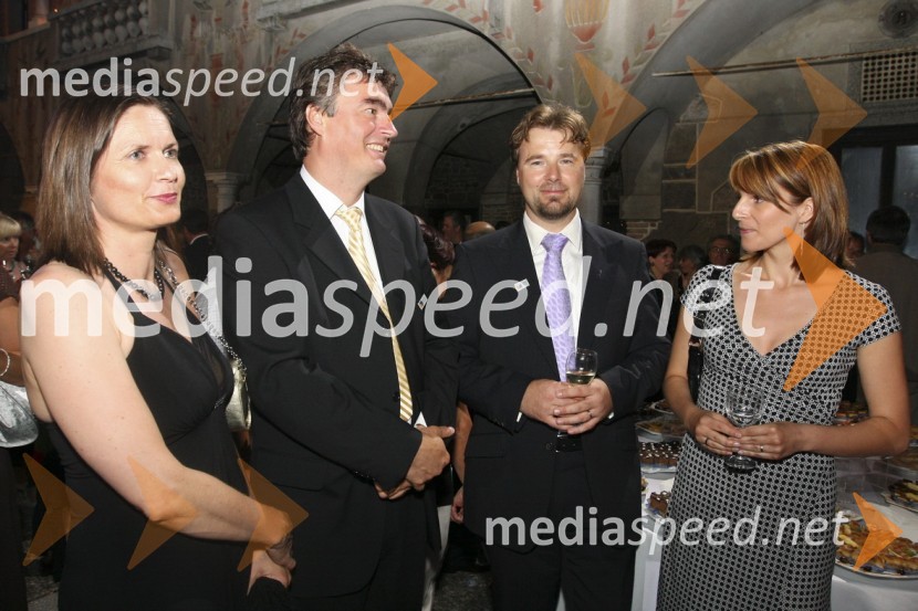 Dr. Milan Zver, minister za šolstvo in šport s spremljevalko Andrejo Valič in Jože Možina, direktor TV Slovenija z ženoGala koncert ob jubileju RTV Slovenija