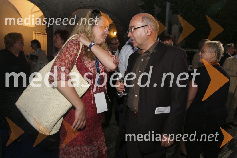 Katja Pegan, direktorica Gledališča Koper in Mitja Rotovnik, direktor Cankarjevega doma  	 
	Gala koncert ob jubileju RTV Slovenija