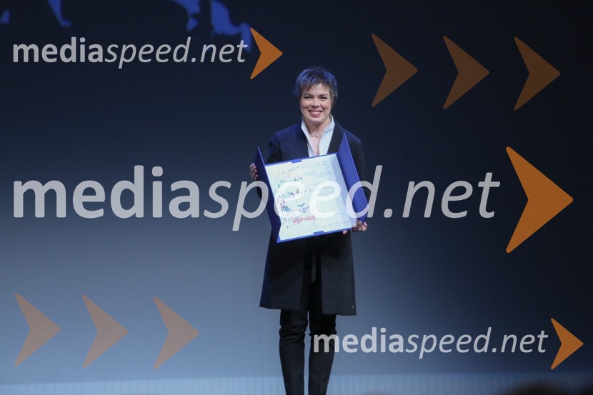  Martina Batič, dirigentka, prejemnica nagrade Prešernovega sklada 2019Prešernova nagrajenca sta Bjanka Adžić Ursulov in Filip Robar Dorin
