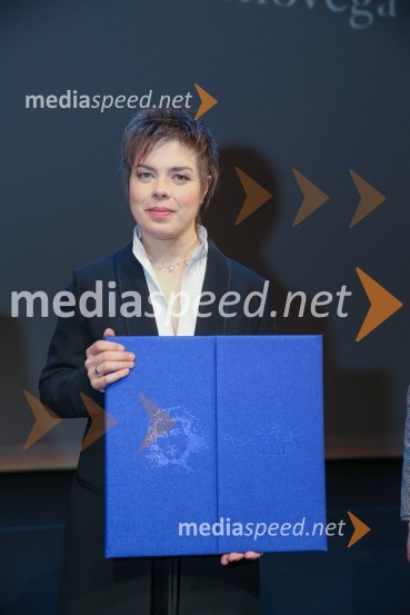  Martina Batič, dirigentka, prejemnica nagrade Prešernovega sklada 2019Prešernova nagrajenca sta Bjanka Adžić Ursulov in Filip Robar Dorin