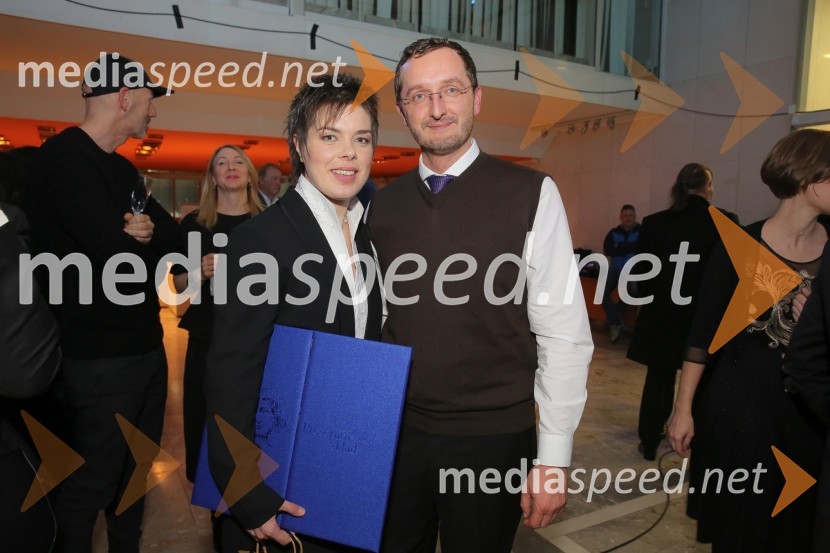  Martina Batič, dirigentka, prejemnica nagrade Prešernovega sklada 2019;  ... Prešernova nagrajenca sta Bjanka Adžić Ursulov in Filip Robar Dorin