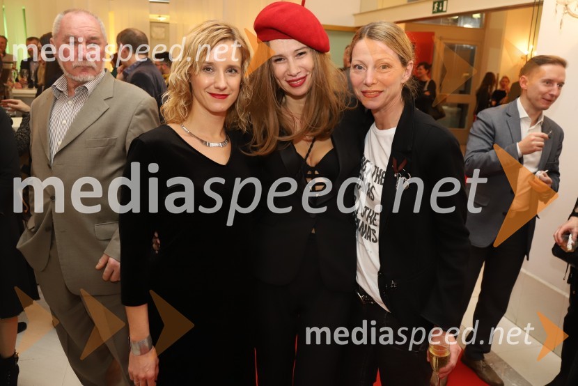  ... ;  ... ;  Nataša Matjašec Rošker, igralkaPopolni tujci, premiera predstave