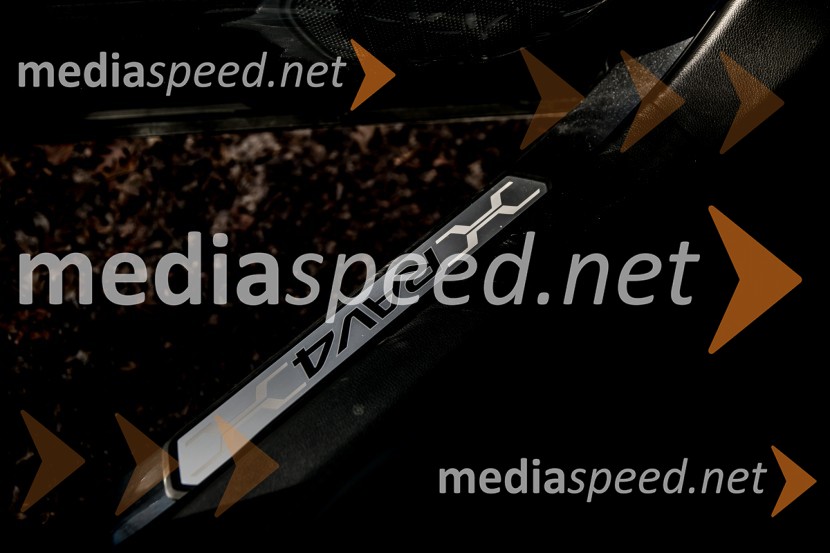 Toyota RAV4Toyota RAV4, slovenska predstavitev