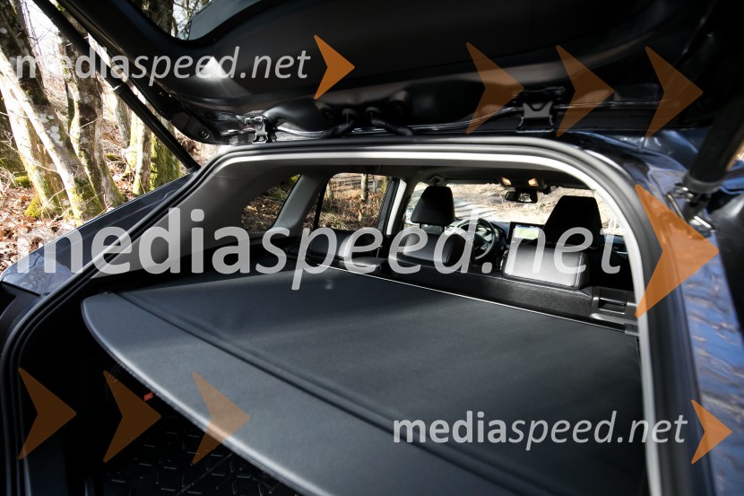 Toyota RAV4Toyota RAV4, slovenska predstavitev