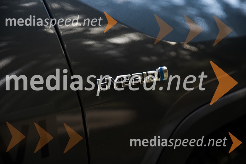 Toyota RAV4Toyota RAV4, slovenska predstavitev