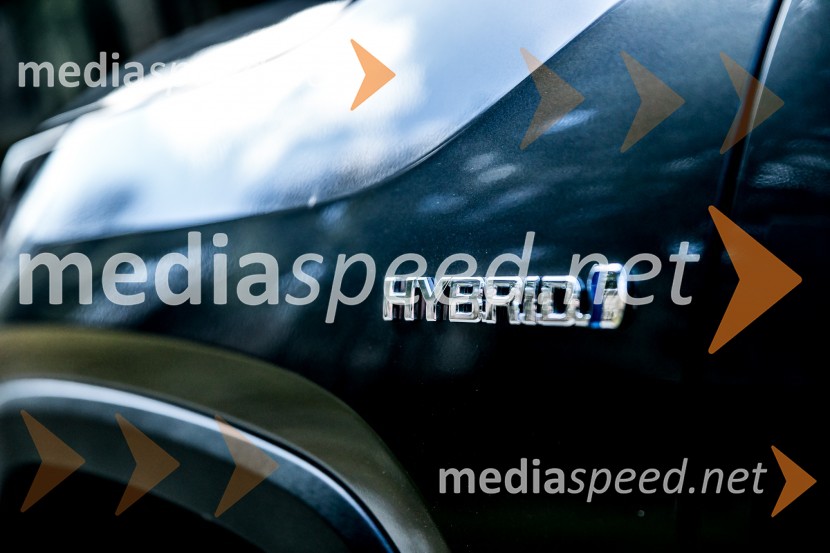 Toyota RAV4Toyota RAV4, slovenska predstavitev