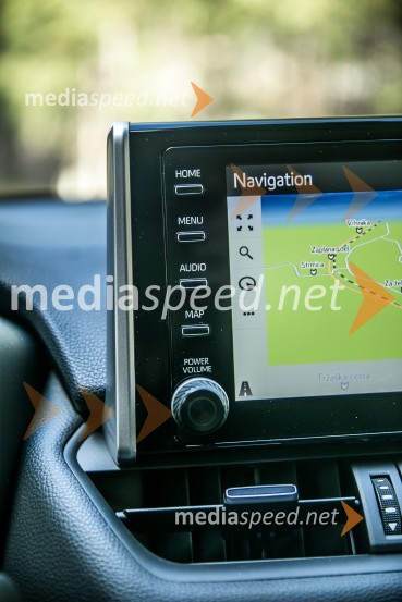 Toyota RAV4Toyota RAV4, slovenska predstavitev