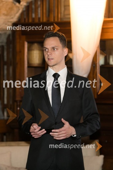 Mercedes-Benz B, slovenska predstavitev