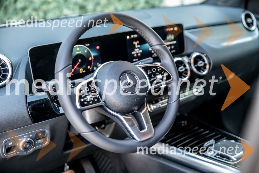 Mercedes-Benz BMercedes-Benz B, slovenska predstavitev