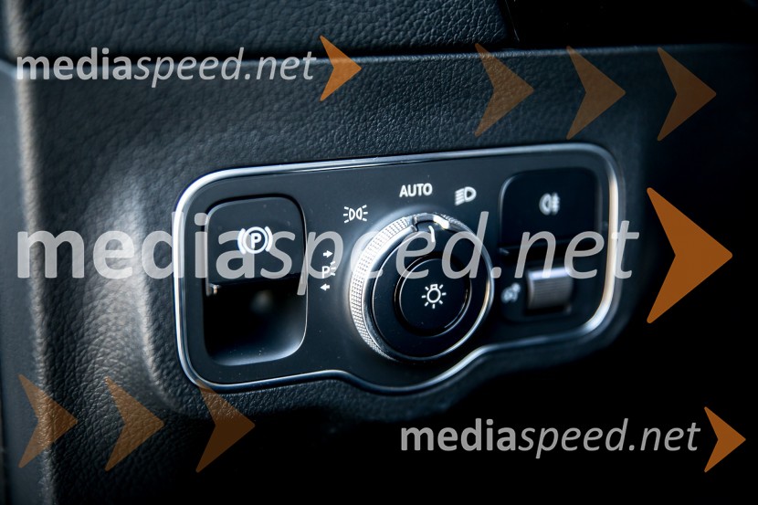 Mercedes-Benz BMercedes-Benz B, slovenska predstavitev