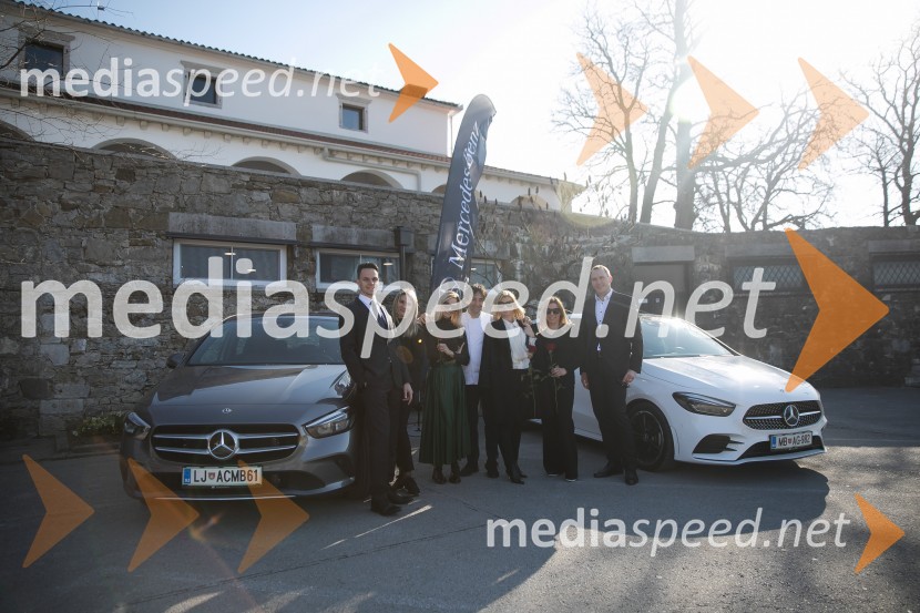  ... ;  ... ;  Mojca  Esih Lah, odnosi z javnostmi,Autocommerce, d.o.o.;  Tomaž Kavčič, kuharski mojster, Pri Lojzetu, Zemono, podpredsednik BASS;  Metka  Kejžar, direktorica marketinga in odnosov z javnostmi Autocommerce, d.o.o.;  ... ;  Rasto Oderlap, direktor, podjetje Autocommerce d.o.o.Mercedes-Benz B, slovenska predstavitev