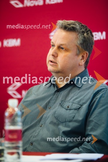  Tadej Hren, SI-CERT, izvajalec nacionalnega programa Varni na internetuNova KBM uspešno zaznala spletne prevare