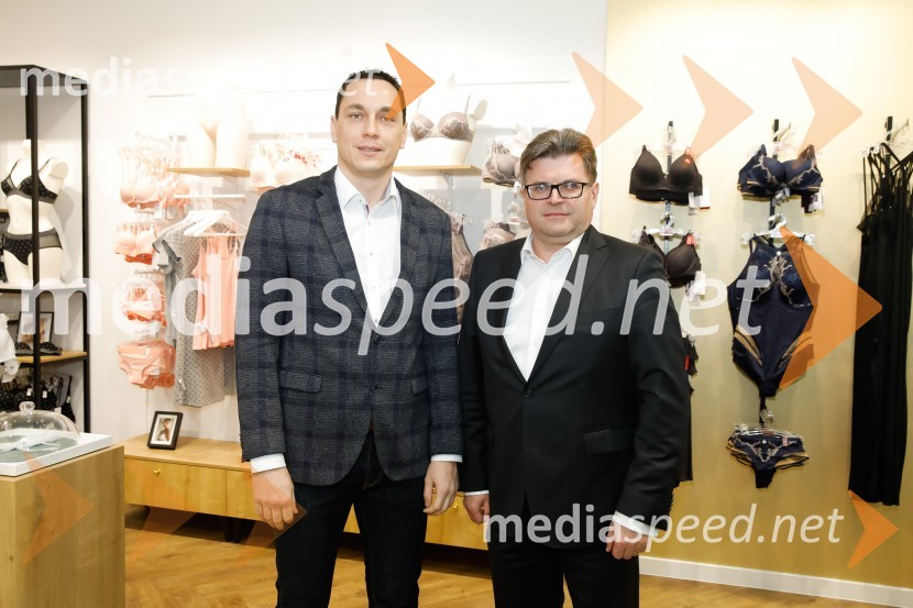  Marko Ninčević, generalni direktor podjetja Lisca;  Dari Južna,  lastnik podjetja LiscaNova prodajalna Lisca v pritličju ljubljanskega Cityparka