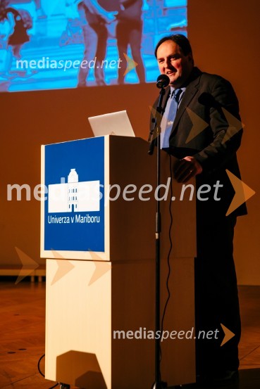  Mladen Kraljič, služba za mednarodno sodelovanje in programe mobilnosti, Univerza v MariboruUniverza v Mariboru se je predstavila Erasmus študentom iz tujine