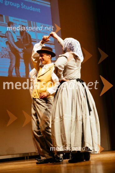 Kulturno umetniško društvo ŠtudentUniverza v Mariboru se je predstavila Erasmus študentom iz tujine