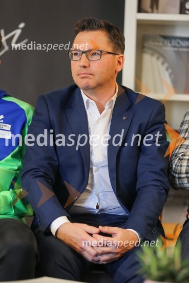  Roman Dobnikar, predsednik Atletske zveze SlovenijePredstavitev atletske reprezentance