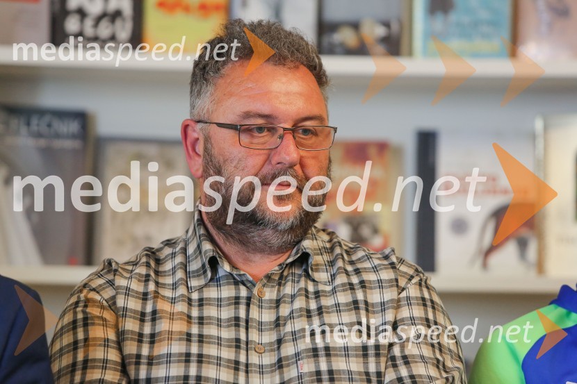  Vladimir Kevo, atletski trener in predsednik Strokovnega sveta Atletske zveze SlovenijePredstavitev atletske reprezentance