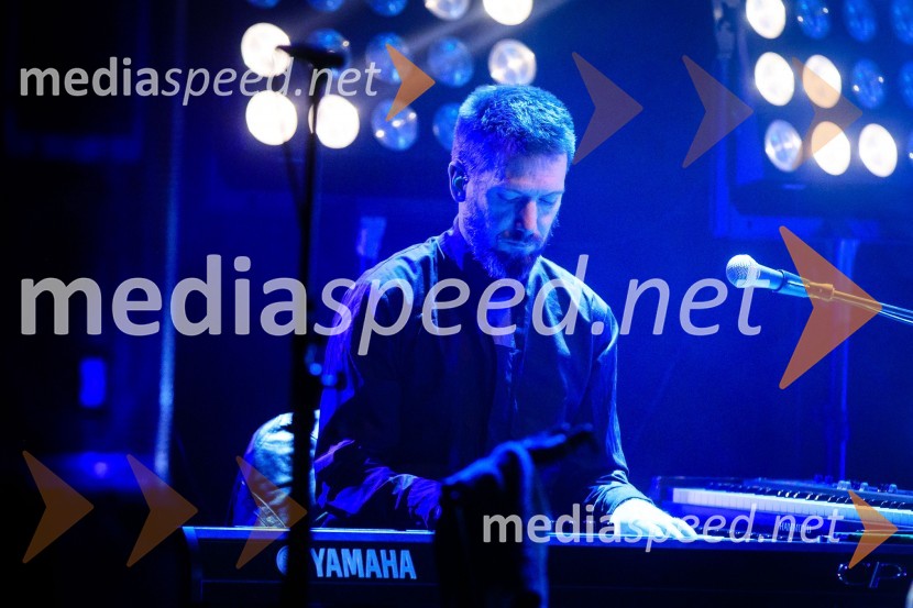  Tomaž Okroglič Rous, glasbenik, SiddhartaSiddharta, akustični koncert