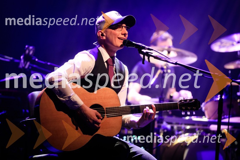  Primož  Benko, glasbenik, član skupine SiddhartaSiddharta, akustični koncert