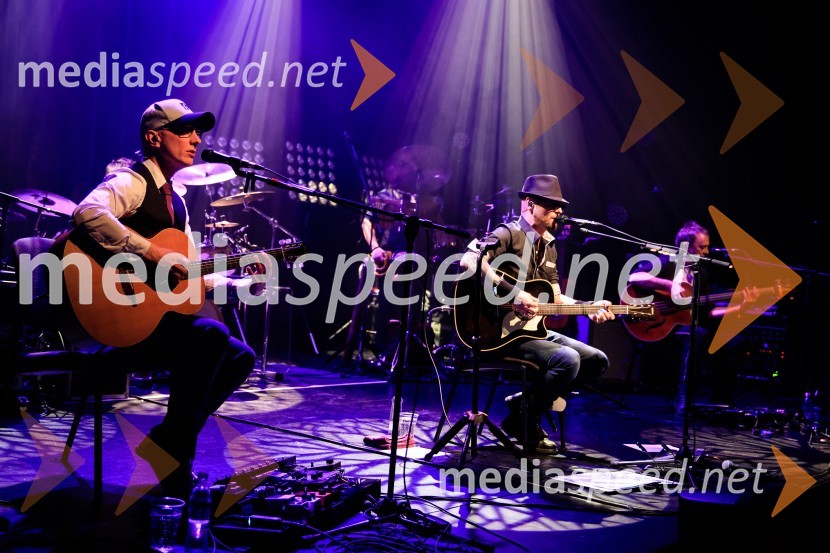  Primož  Benko, glasbenik, član skupine Siddharta;  Tomi Meglič, glasbenik, pevec skupine Siddharta;  Jani Hace, glasbenikSiddharta, akustični koncert