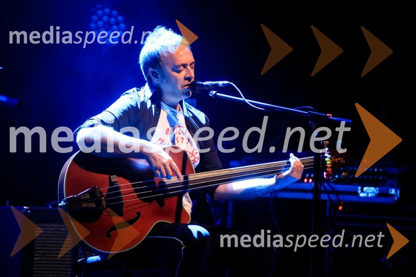  Jani Hace, glasbenikSiddharta, akustični koncert