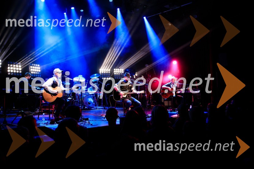  Tomaž Okroglič Rous, glasbenik, Siddharta;  Primož  Benko, glasbenik, član skupine Siddharta;  Tomi Meglič, glasbenik, pevec skupine Siddharta;  Jani Hace, glasbenikSiddharta, akustični koncert